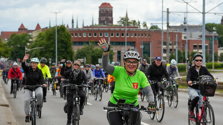 Wielki Przejazd Rowerowy - uczestnicy nie zrażeni deszczem