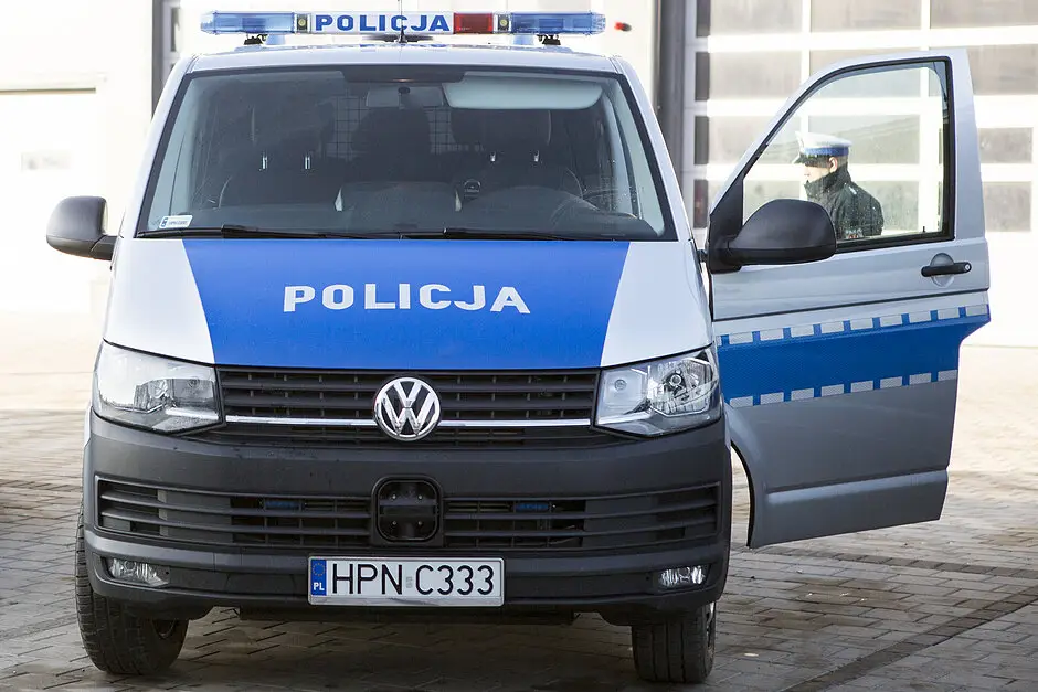 Policja prosi o pomoc w identyfikacji mężczyzny związanym z przestępstwem