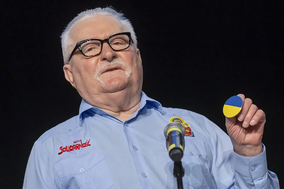 Reakcje po decyzji prezydenta Zełenskiego: Wałęsa, Nawrocki, Tusk
