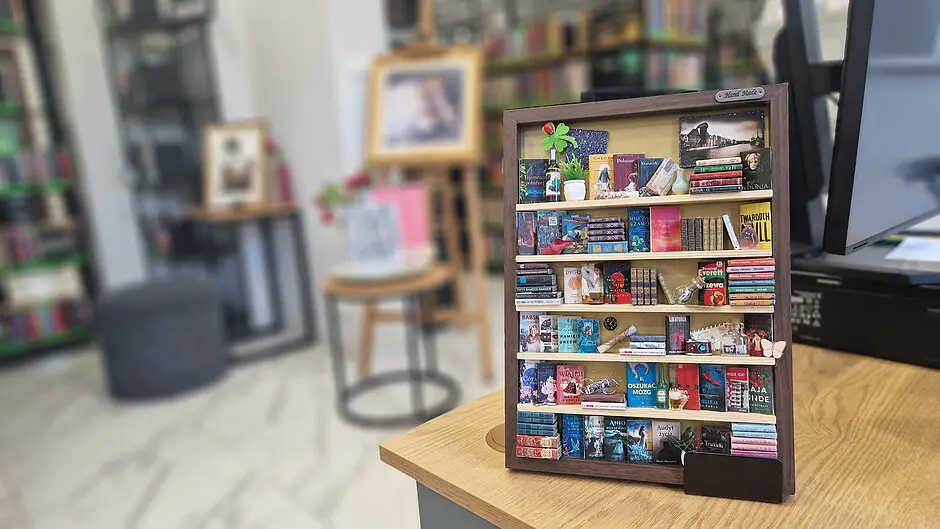 Mini biblioteczki w Bibliotece Ratuszowej na Oruni