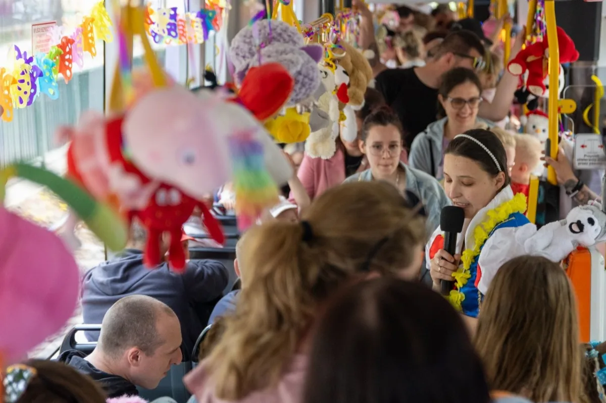 Bajkowy tramwaj na Dzień Dziecka