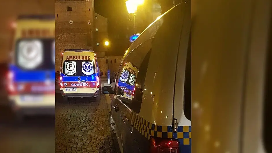 Interwencja nocna strażników w Gdańsku. Kobieta potrzebowała pomocy medycznej
