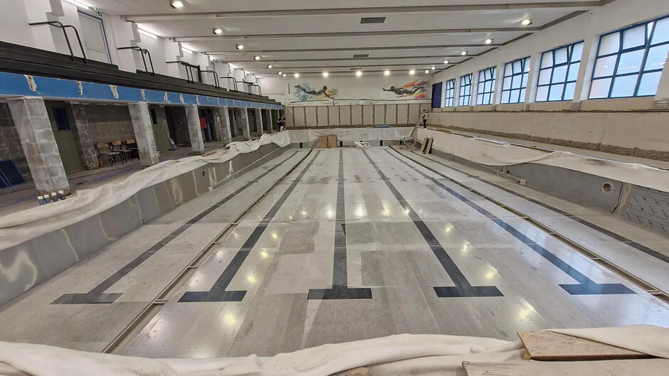 Postępują prace modernizacyjne na szkolnym basenie w Żabiance