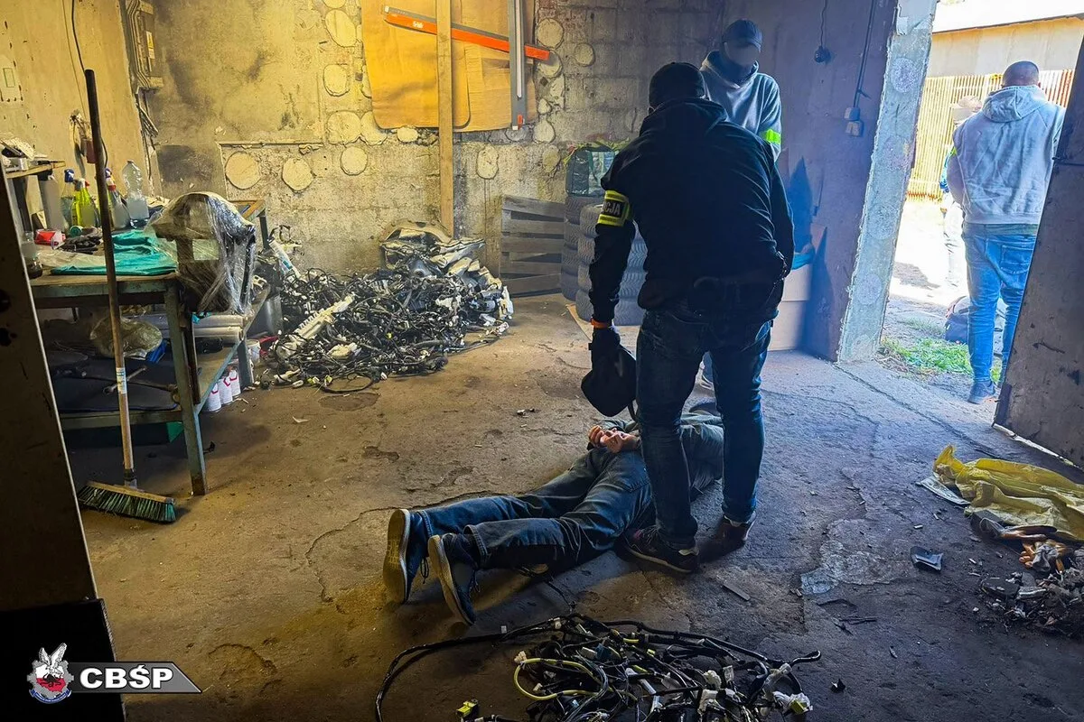 CBŚP zlikwidowało gang złodziei samochodów operujący w Polsce i Niemczech