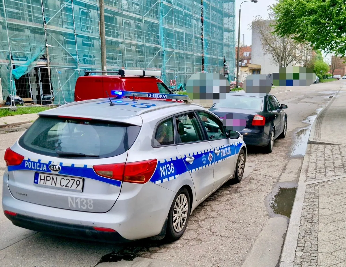 Ucieczka przed kontrolą drogową zakończona aresztem i zarzutami za posiadanie narkotyków