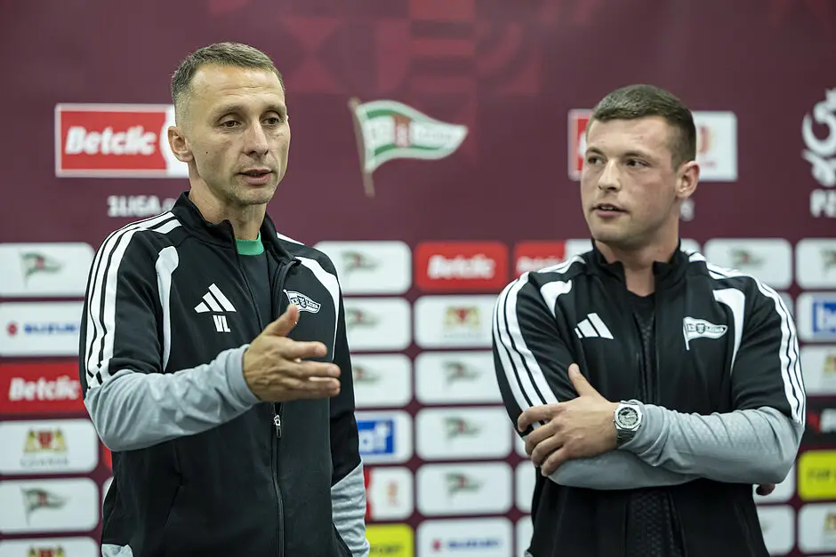 Trener Lechii apeluje o ostrożność w relacjonowaniu informacji