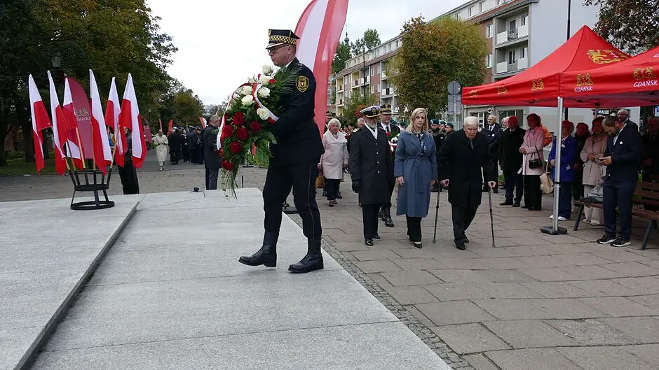 Hołd dla żołnierzy złożony przy pomniku „Tym, co za polskość Gdańska”