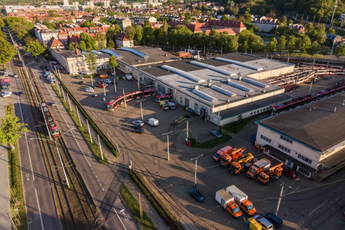 Dwie oferty na nowe niskopodłogowe tramwaje dwukierunkowe