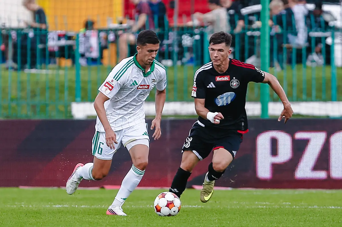 Lechia Gdańsk pokonuje Polonię Warszawa 4:2