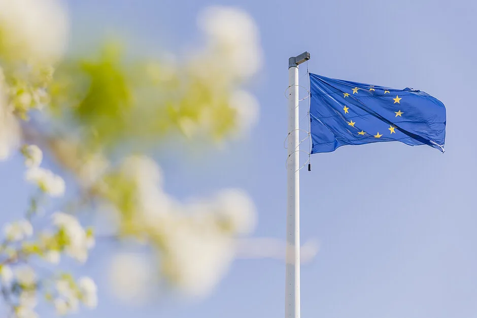 Flaga Unii Europejskiej na Górze Gradowej w Gdańsku