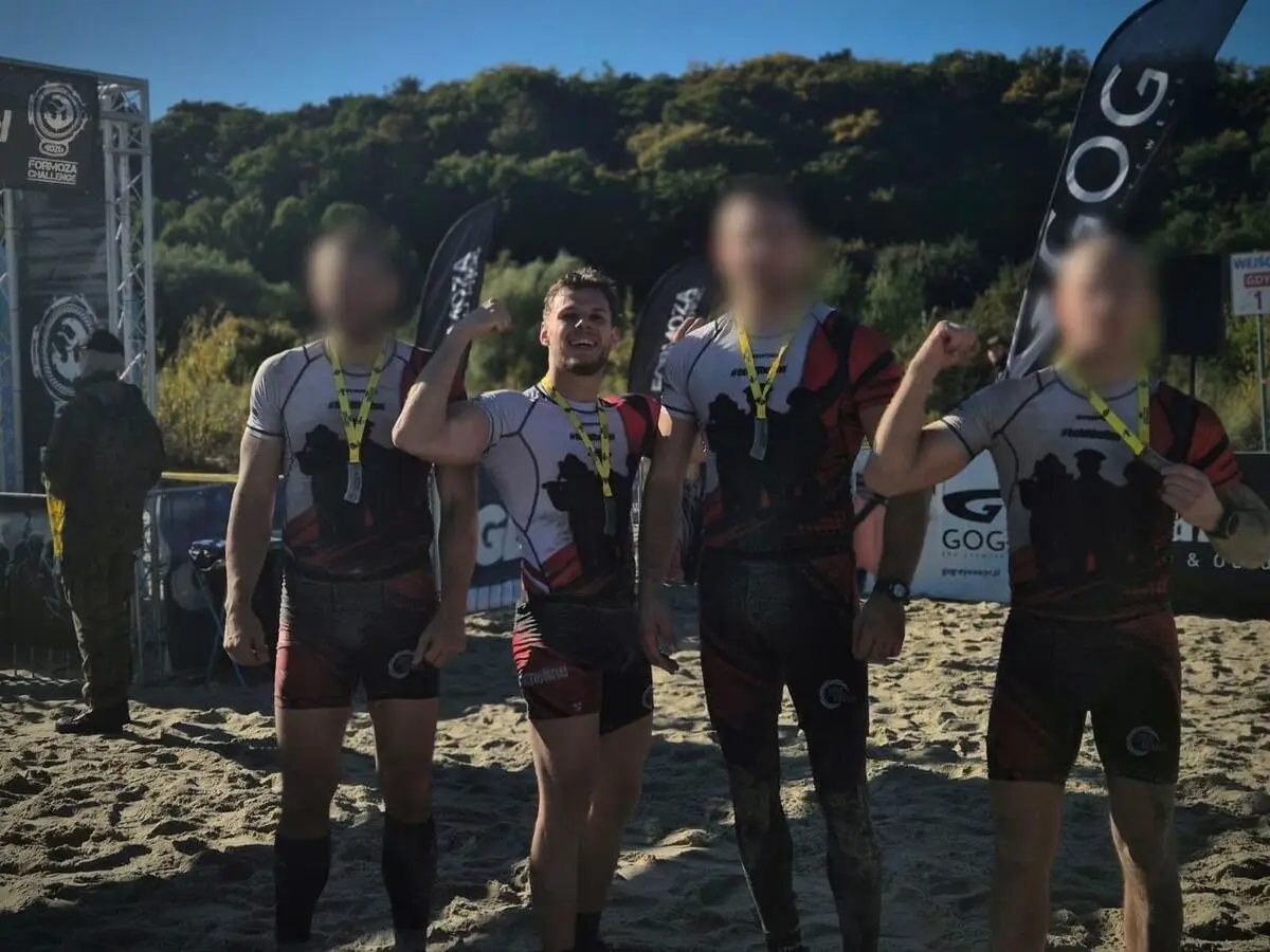 Policjanci triumfują w biegu z przeszkodami FORMOZA CHALLENGE
