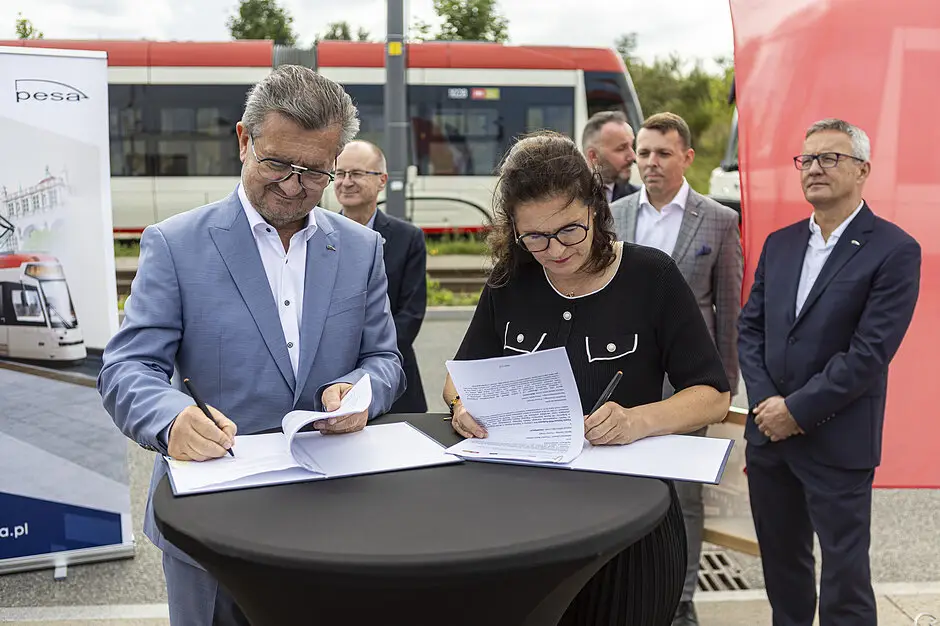 Podpisano umowę na najdłuższe tramwaje w Polsce