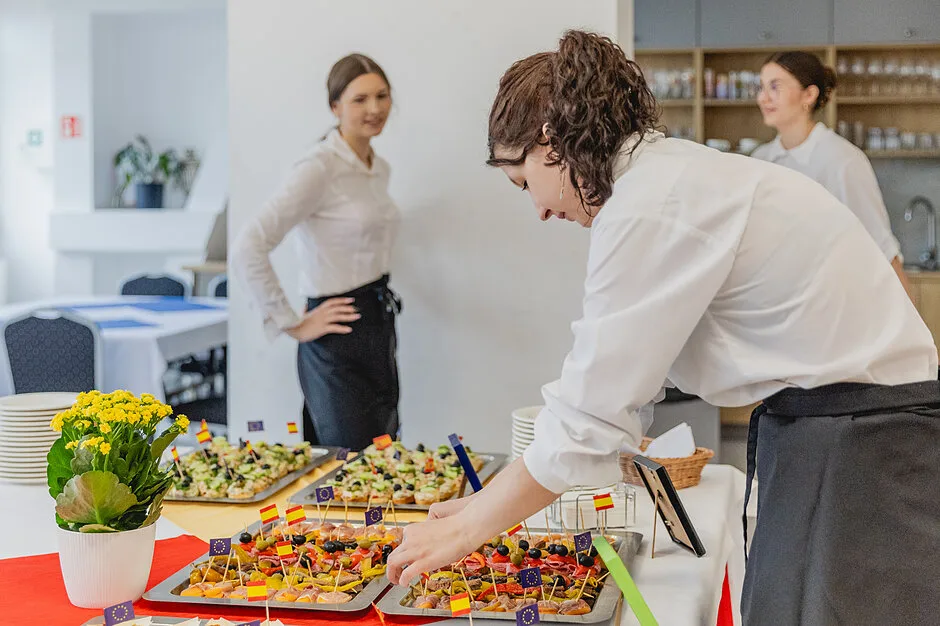 Praktyki gastronomiczne uczniów z Gdańska w Walencji