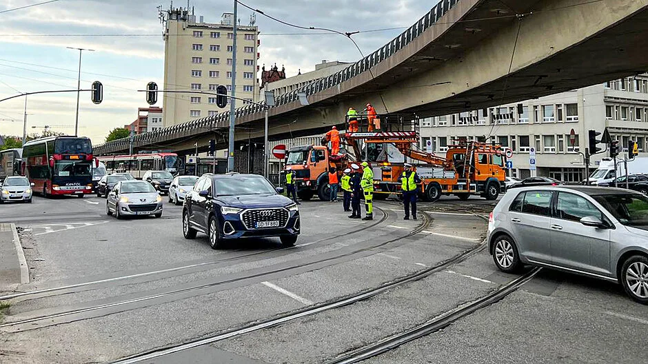 Awaria trakcji tramwajowej w Gdańsku. Wprowadzono komunikację zastępczą