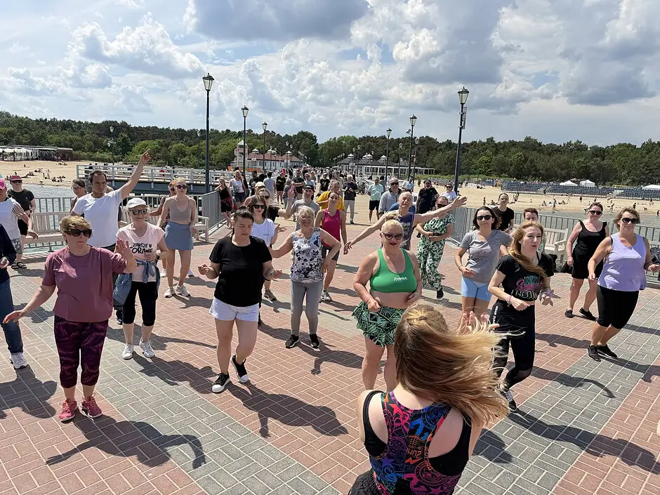 Bezpłatna Zumba na plaży w Brzeźnie dla mieszkańców Gdańska
