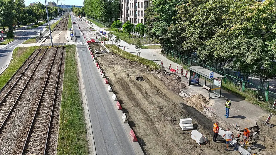 Remont al. Hallera: Modernizacja infrastruktury i nowa nawierzchnia