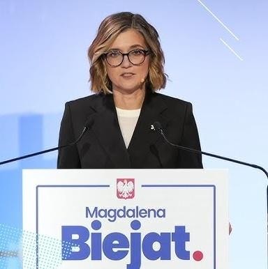 Magdalena Biejat w trakcie wystąpienia publicznego w parlamencie.